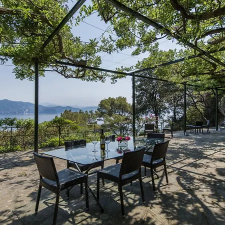 Villa Peninsula